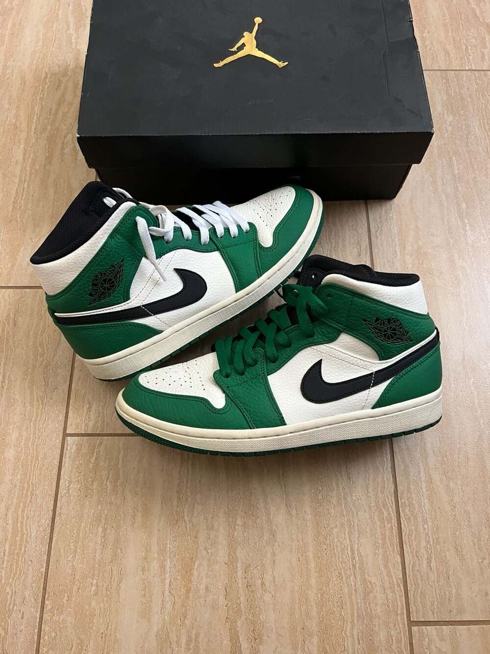Nike Air Jordan 1 Mid Pine Green Size 8